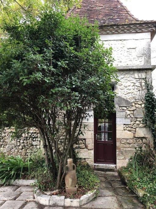 Gite De L'Edelinie Nanteuil-Auriac-de-Bourzac Екстериор снимка