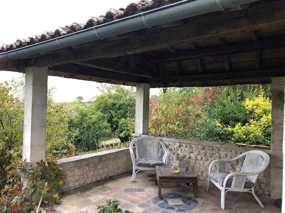 Gite De L'Edelinie Nanteuil-Auriac-de-Bourzac Екстериор снимка
