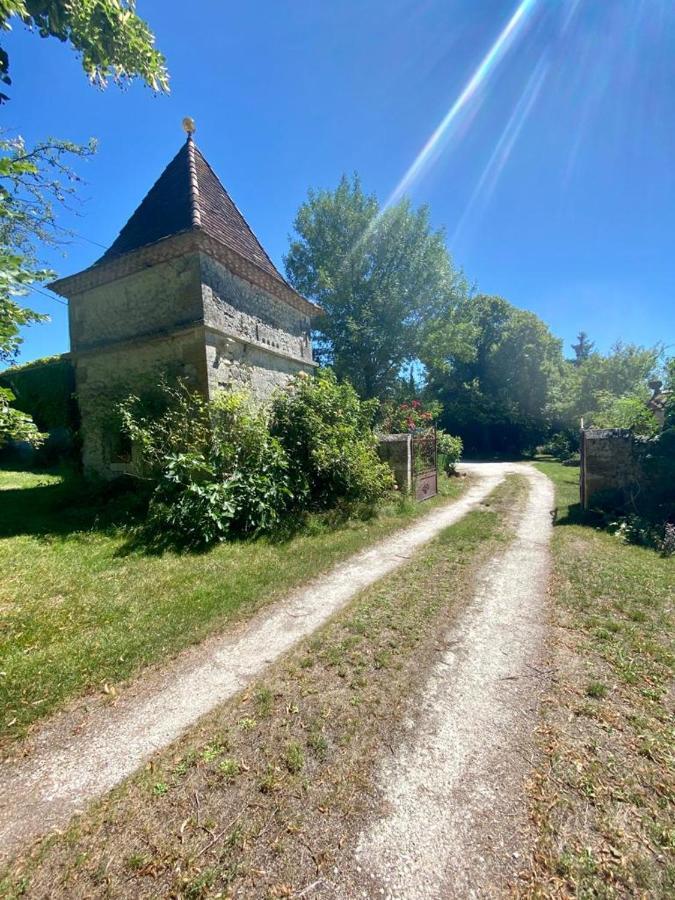 Gite De L'Edelinie Nanteuil-Auriac-de-Bourzac Екстериор снимка